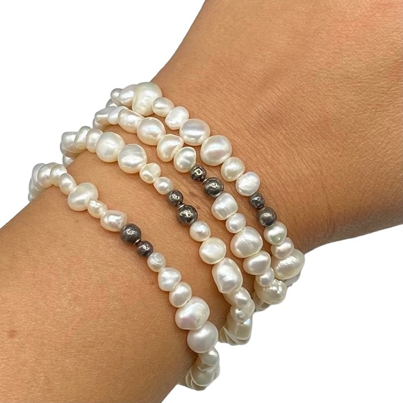 Silpada Jewelry Silpada Genuine Freshwater Pearl Stretch Goddess